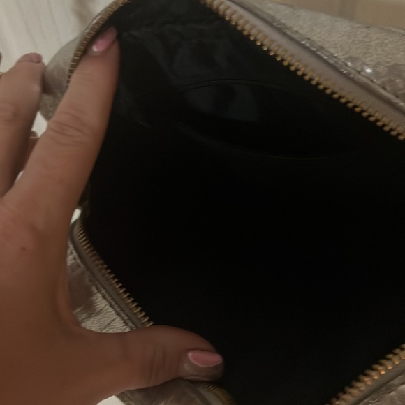 Victoria Secret purse ❤️ - Picture 5 of 9